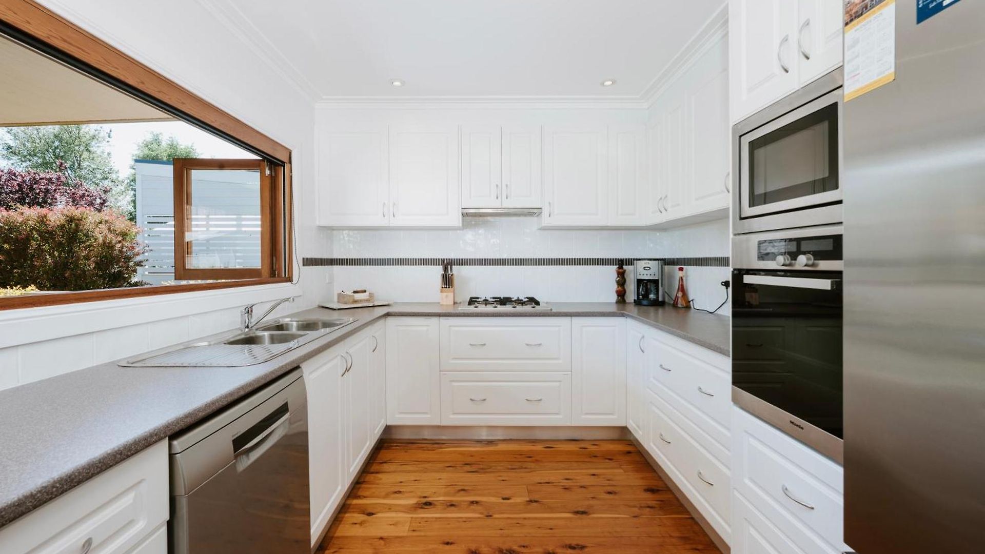 A Market Place - Walk To Town Centre & Parks Holiday home *