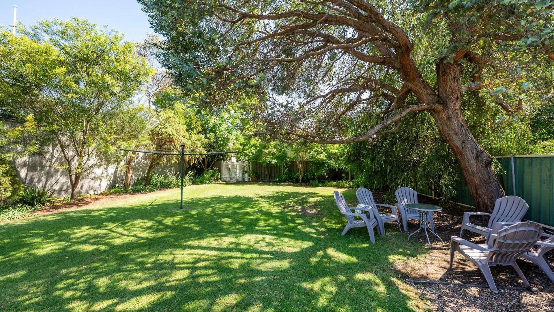 A Market Place - Walk To Town Centre & Parks Holiday home *