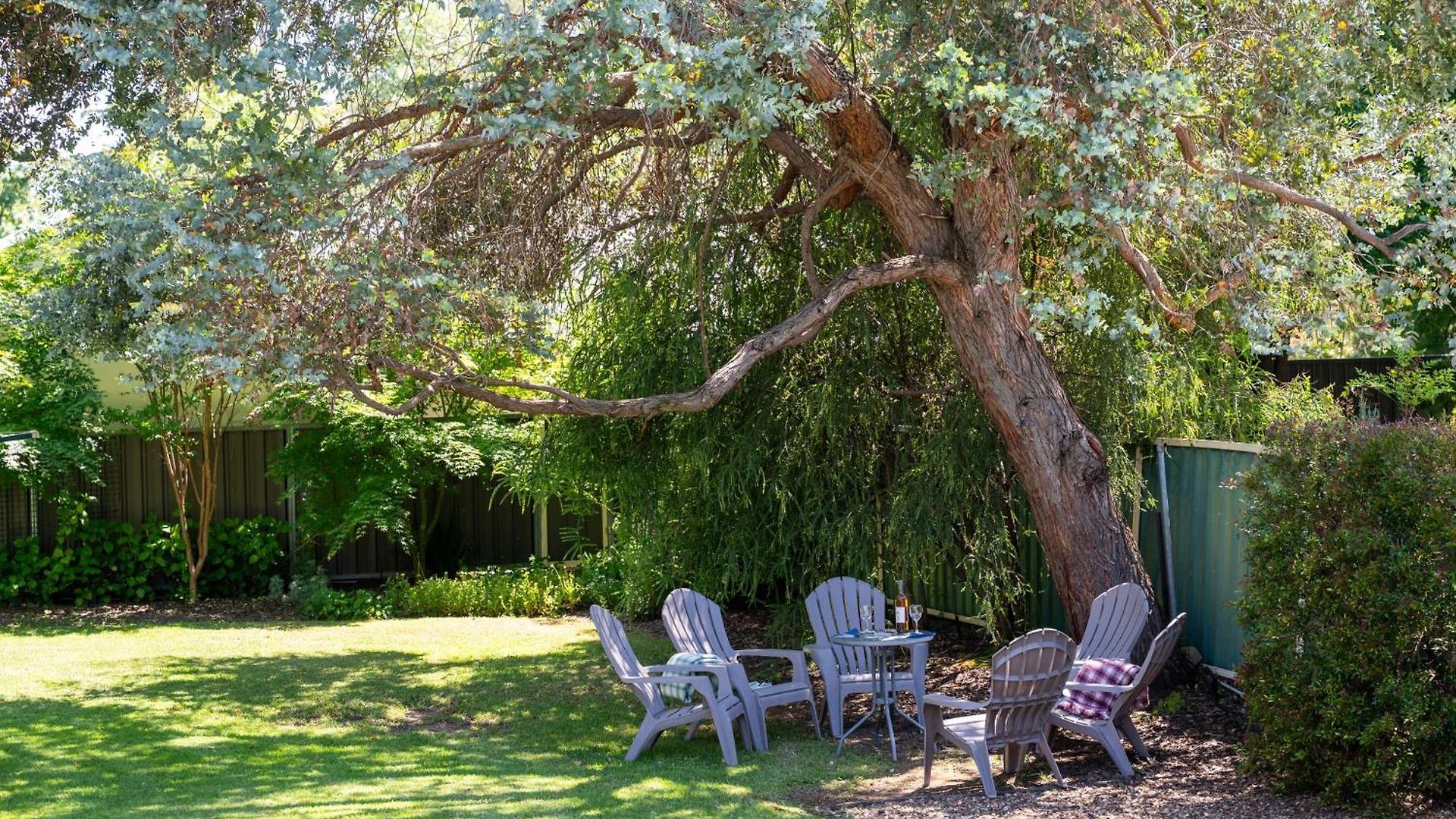 A Market Place - Walk To Town Centre & Parks Holiday home *