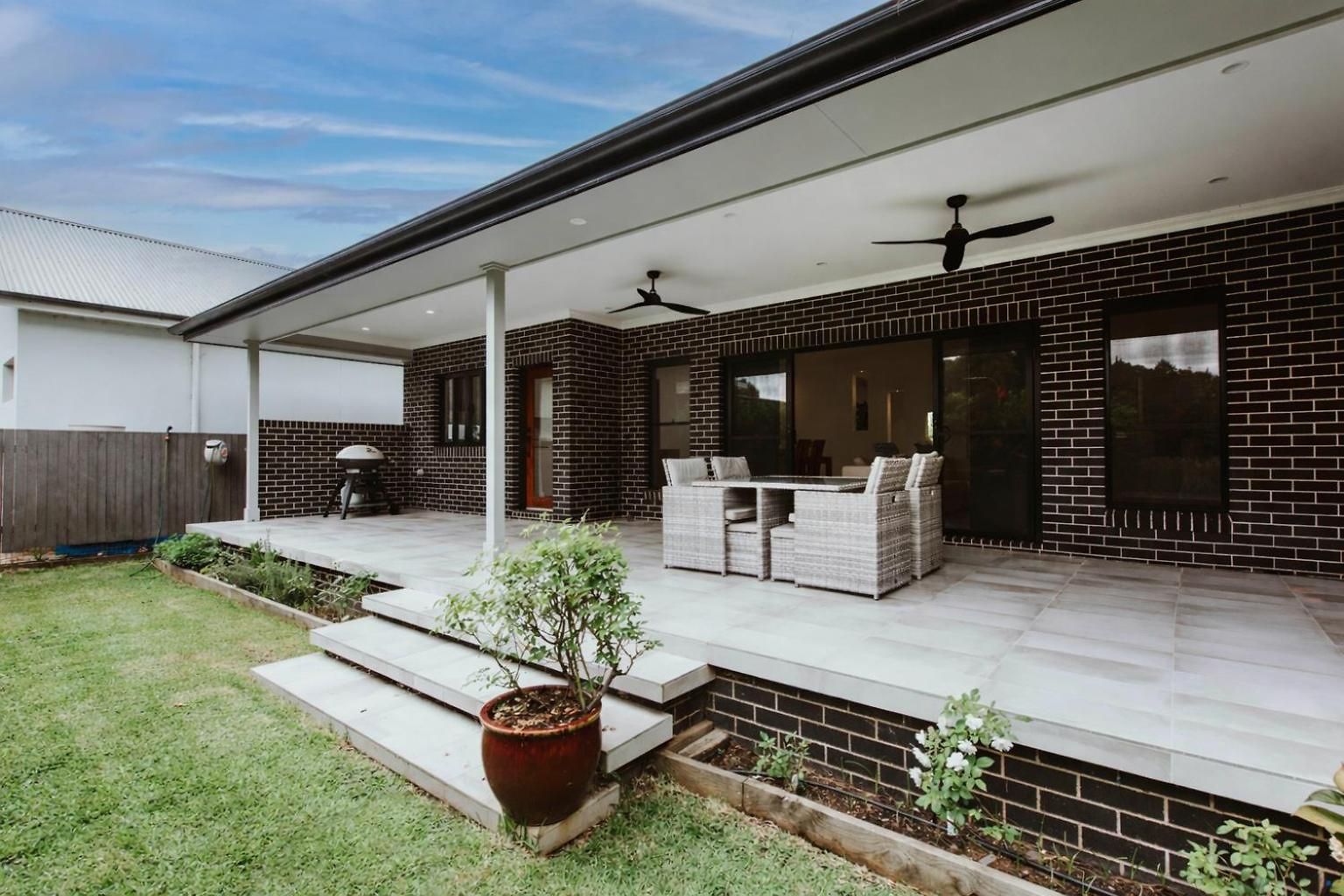 The Spot - A Modern All-season Retreat *
