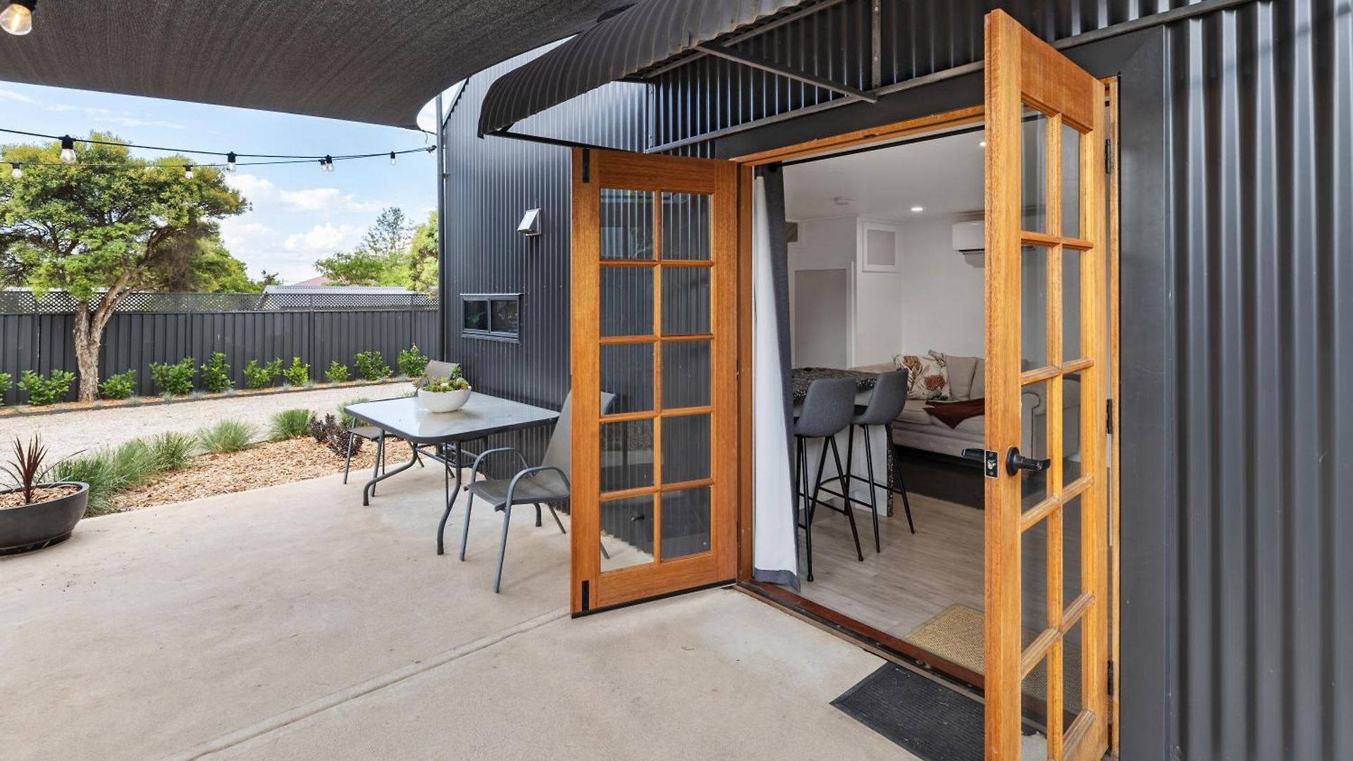 Claret On Douro - Luxe Loft Mudgee