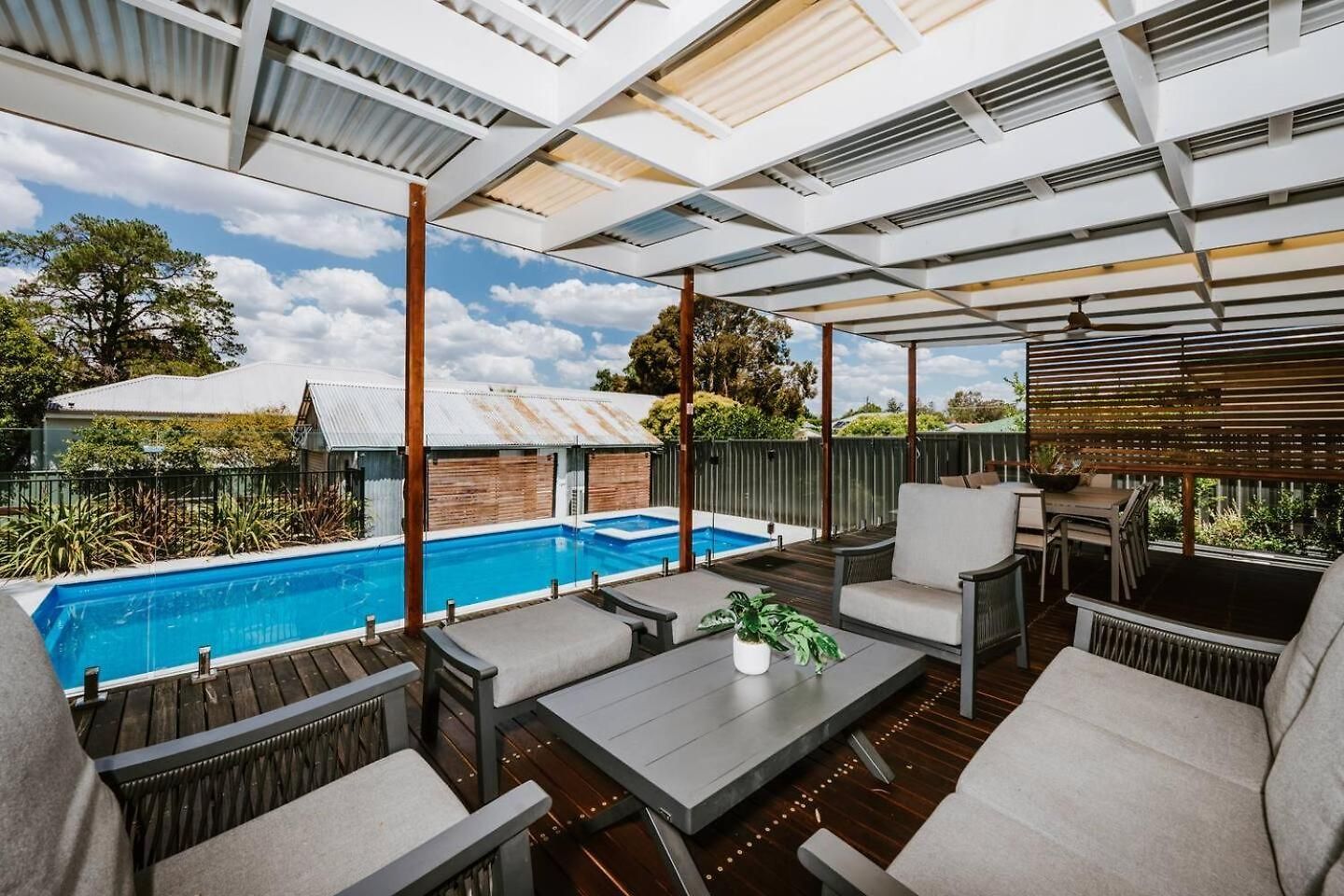 Ironbark Oasis - Serene Poolside Haven By Cbd Mudgee