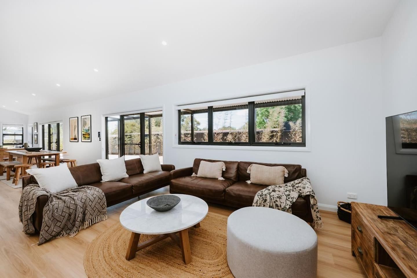 Luxury Retreats - Group Getaway Near Wineries * Mudgee