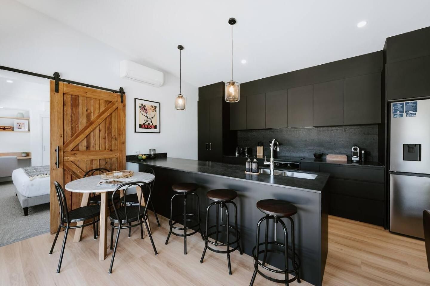 Petit Verdot - A Luxe Wine Retreat Villa Mudgee