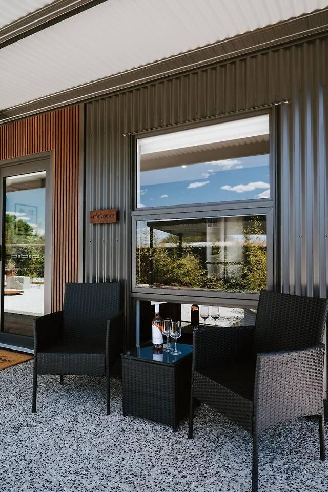 Petit Verdot - A Luxe Wine Retreat Villa Mudgee