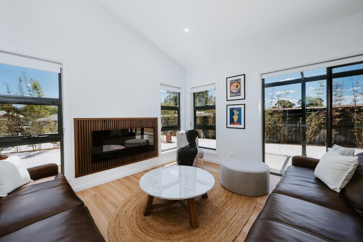 Luxury Retreats - Group Getaway Near Wineries Holiday home Mudgee