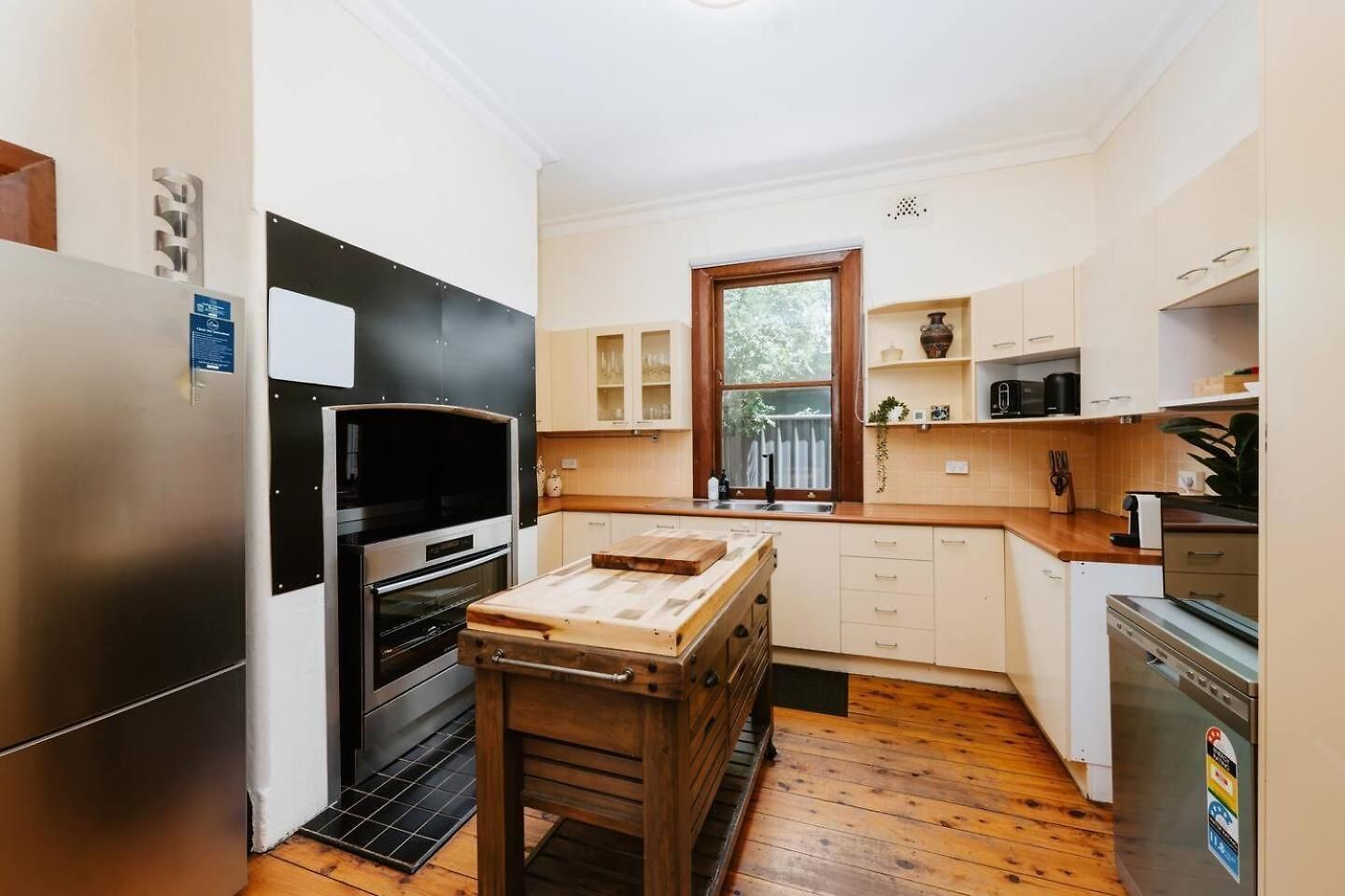Ironbark Oasis - Serene Poolside Haven By Cbd Holiday home *