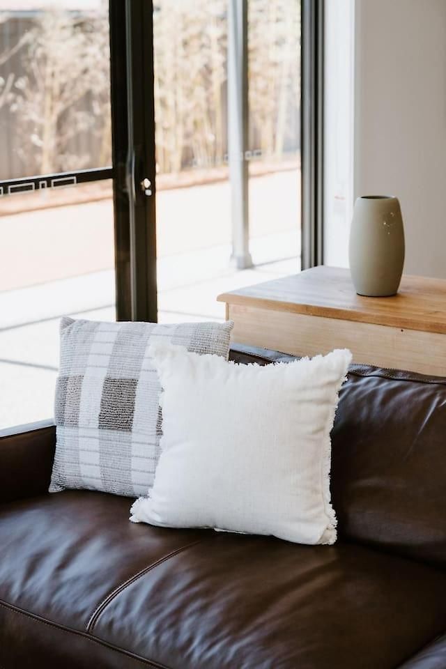 Holiday home Luxury Retreats - Group Getaway Near Wineries *