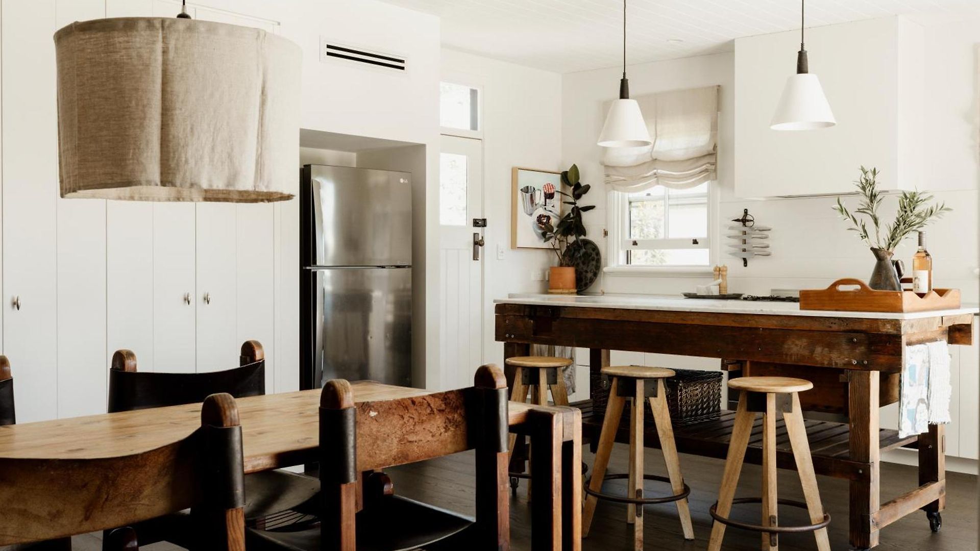 Airdrie - Storybook Country Charm Holiday home