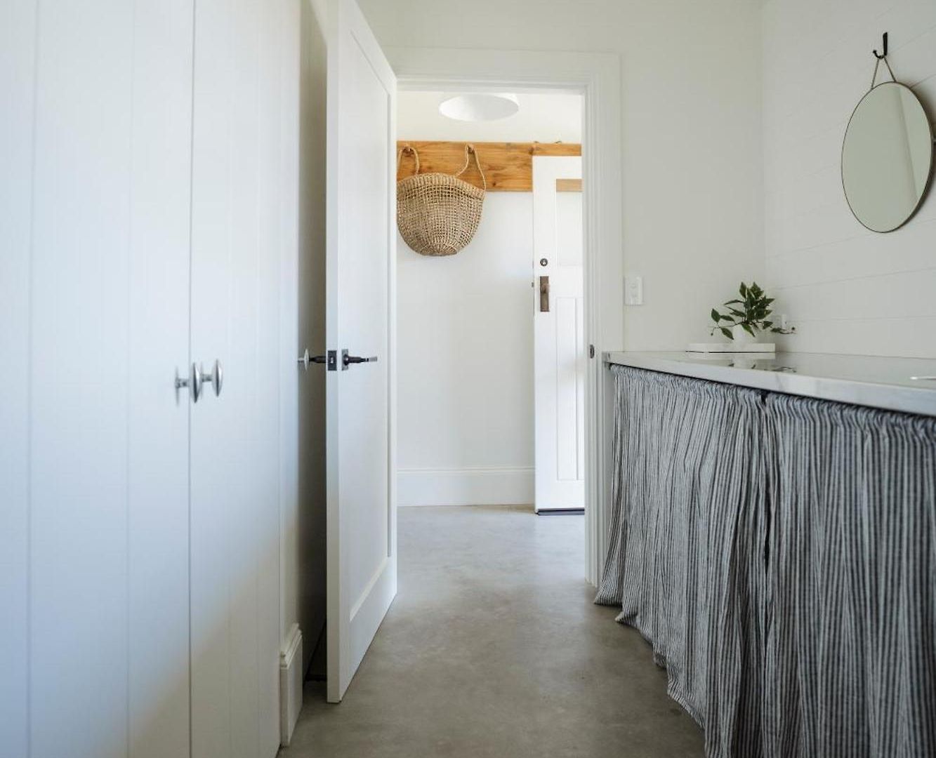 Airdrie - Storybook Country Charm Holiday home