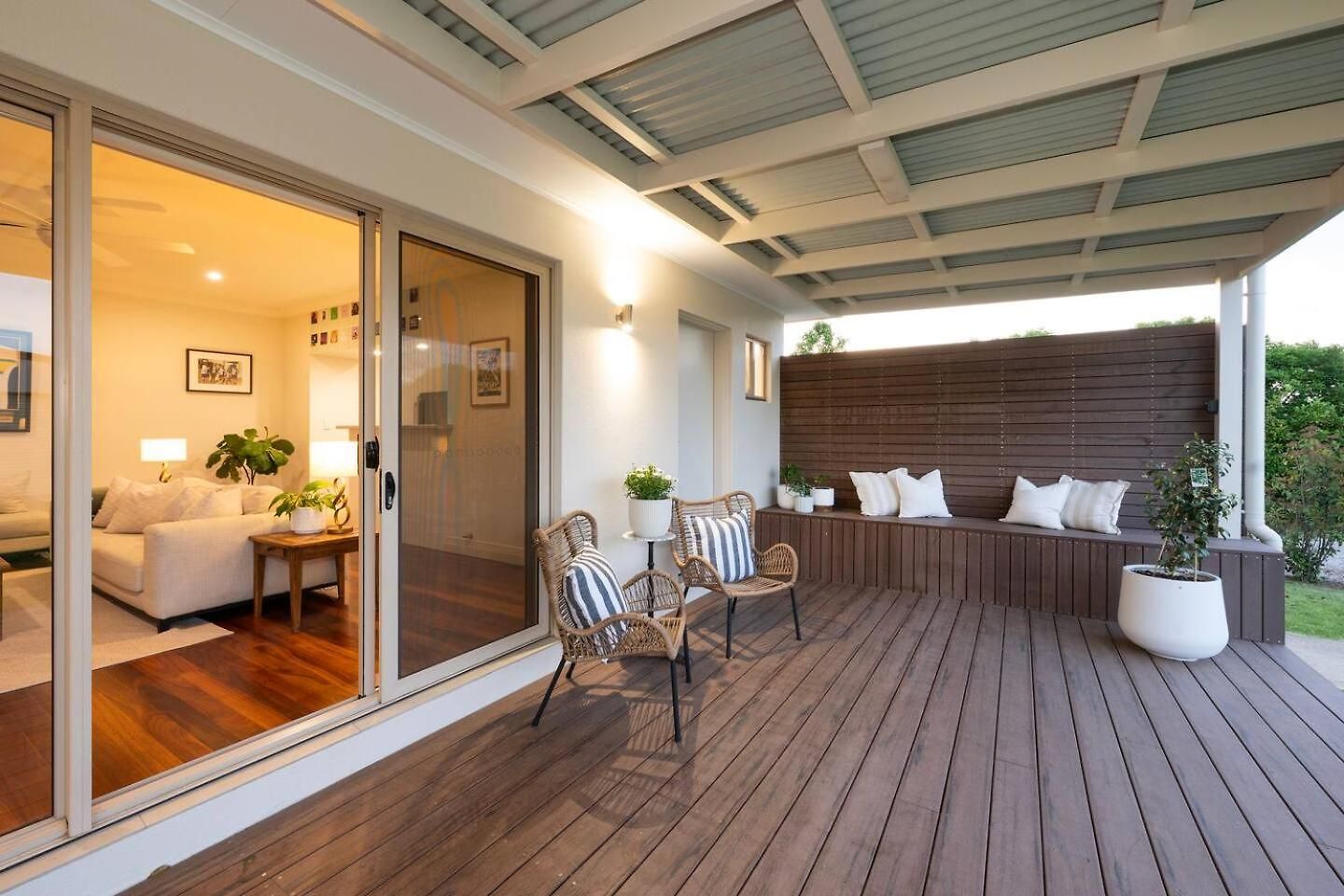 Putta Bucca Manor - Poised Poolside Country Living * Mudgee