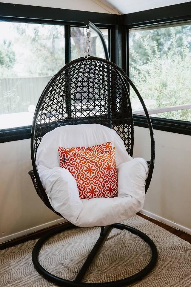 Holiday home Ironbark Oasis - Serene Poolside Haven By Cbd
