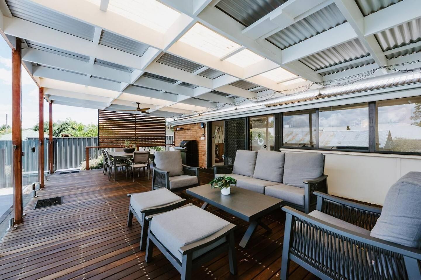 Holiday home Ironbark Oasis - Serene Poolside Haven By Cbd