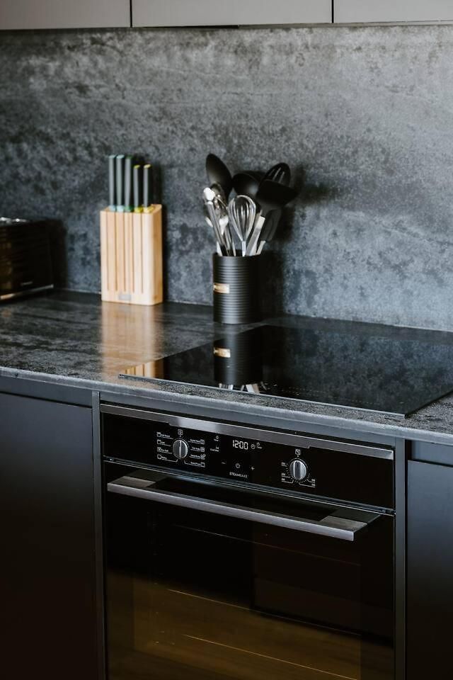 Villa Petit Verdot - A Luxe Wine Retreat *