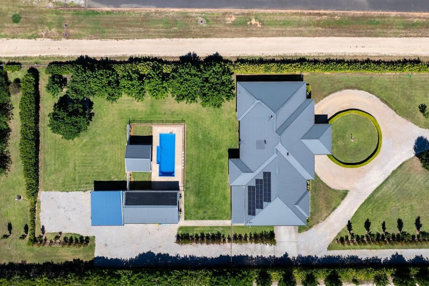 Putta Bucca Manor - Poised Poolside Country Living Holiday home Mudgee