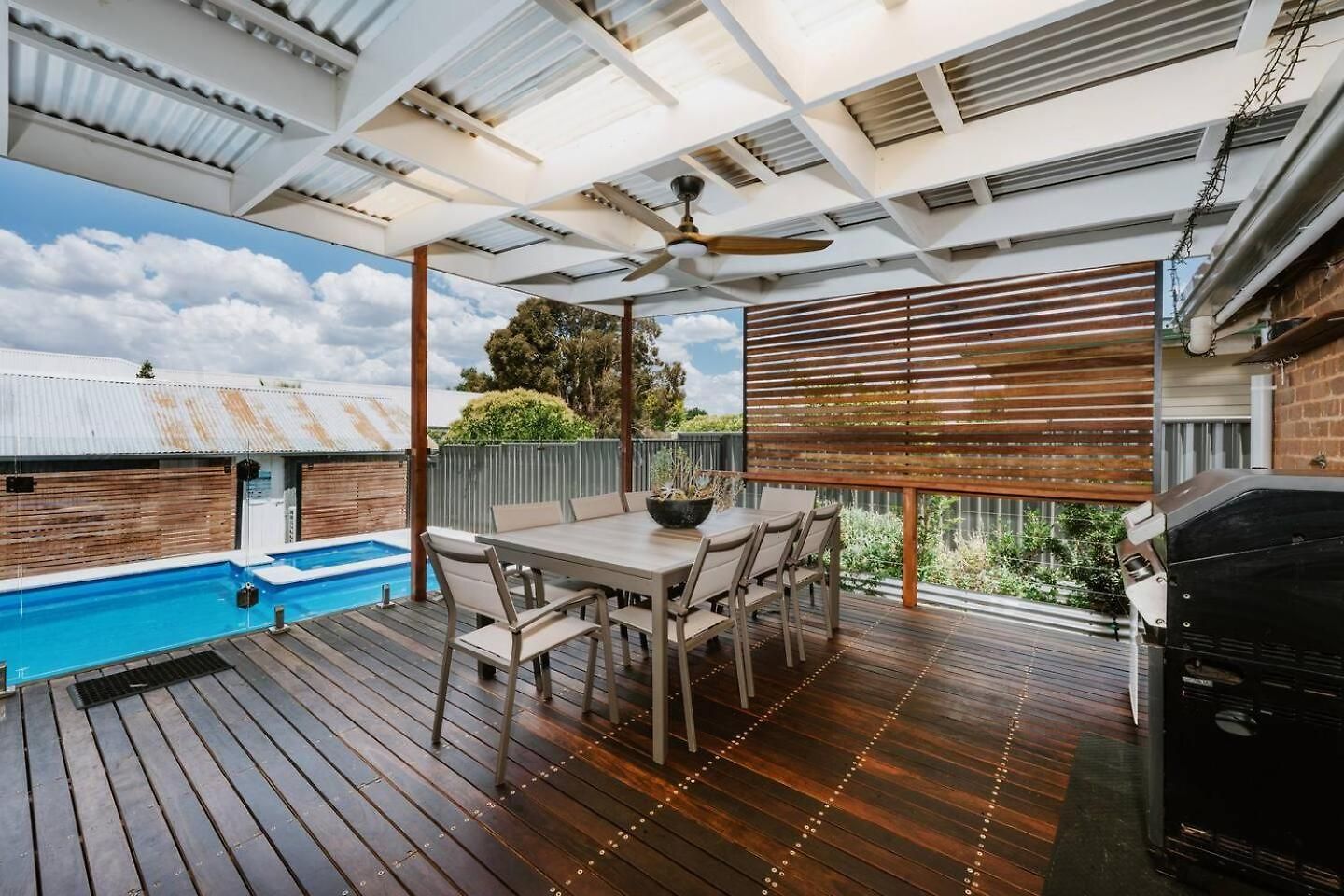 Ironbark Oasis - Serene Poolside Haven By Cbd