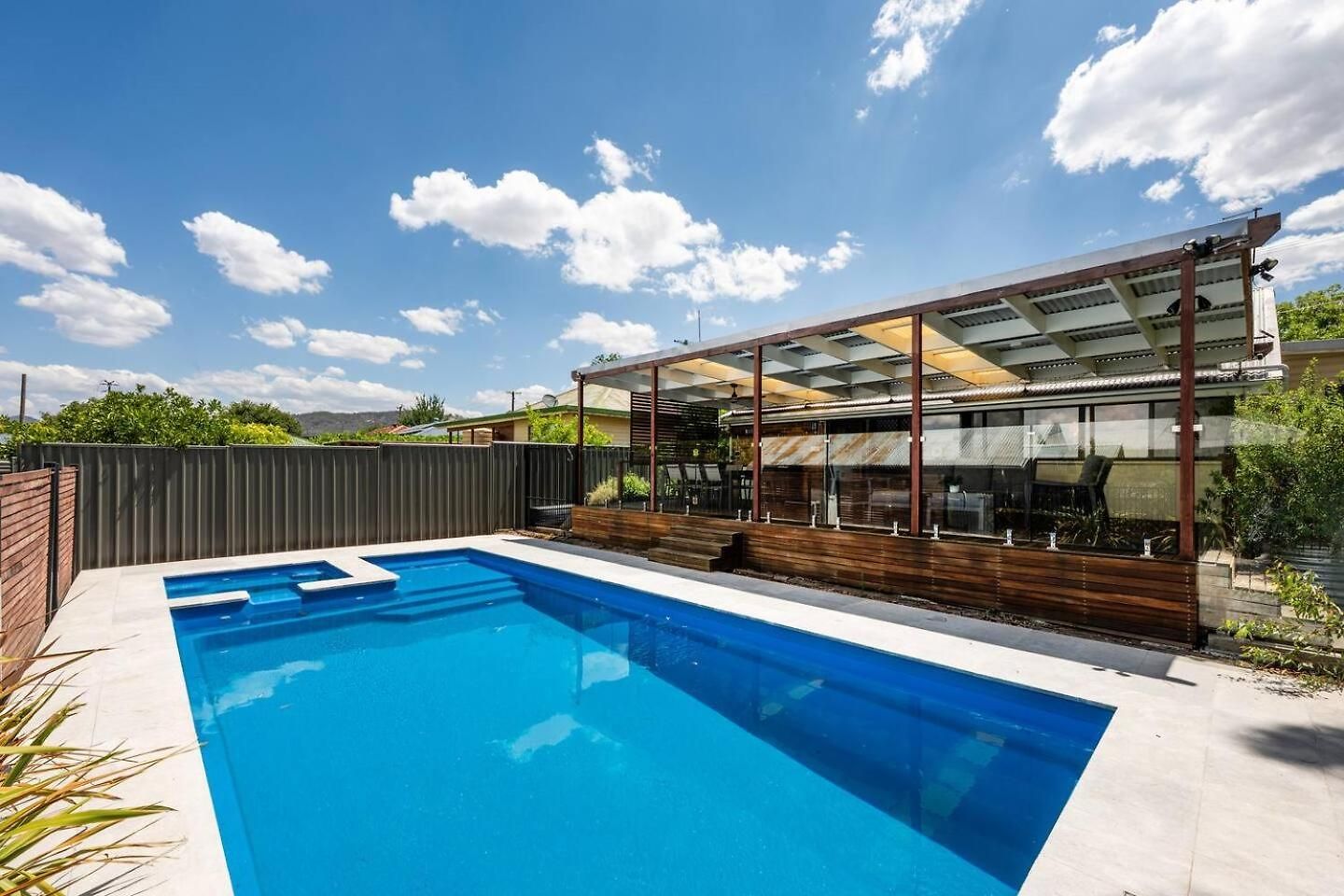 Ironbark Oasis - Serene Poolside Haven By Cbd *