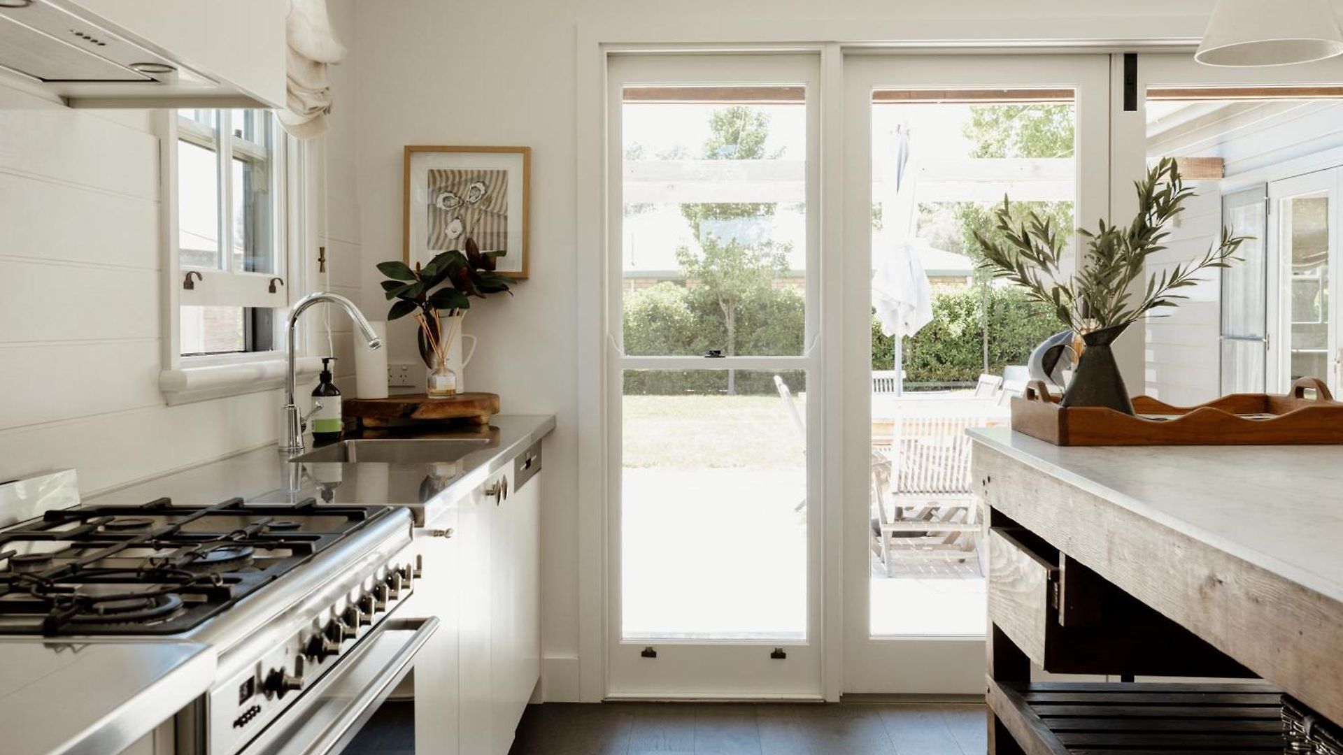 Airdrie - Storybook Country Charm * Mudgee
