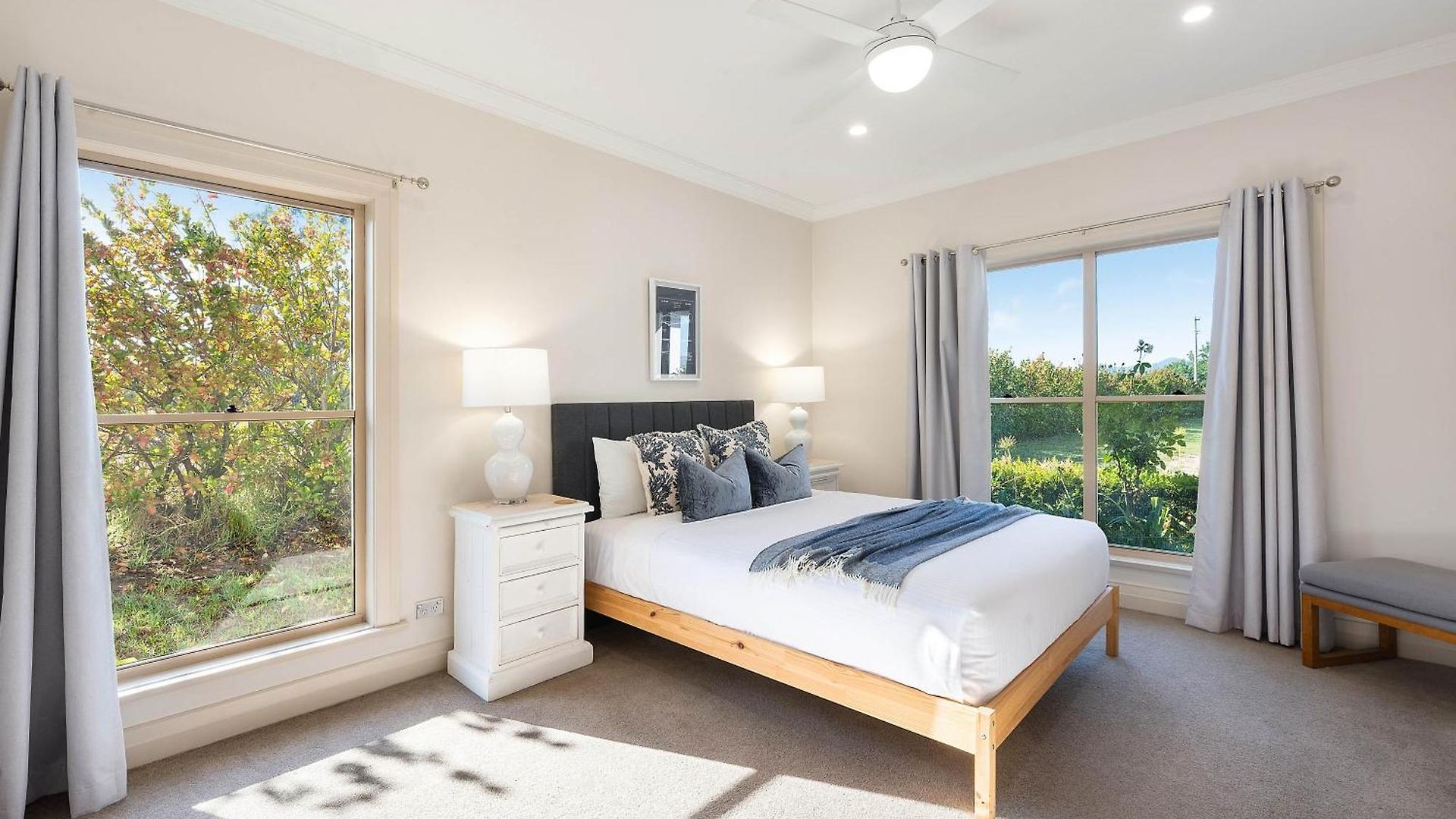 Putta Bucca Manor - Poised Poolside Country Living * Mudgee