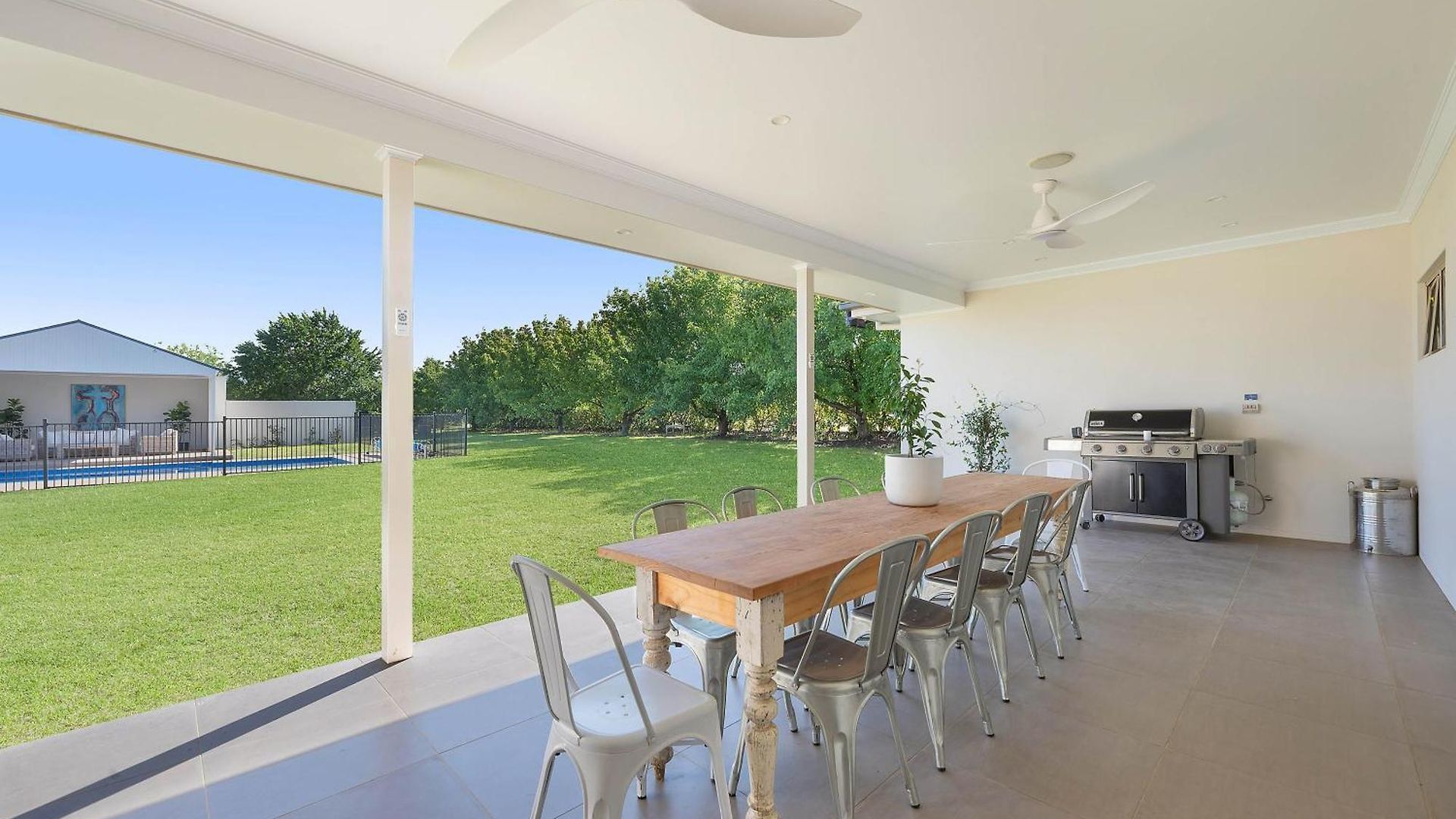 Putta Bucca Manor - Poised Poolside Country Living * Mudgee