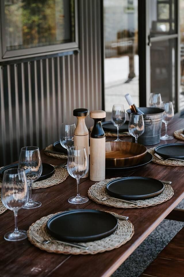 Luxury Retreats - Group Getaway Near Wineries