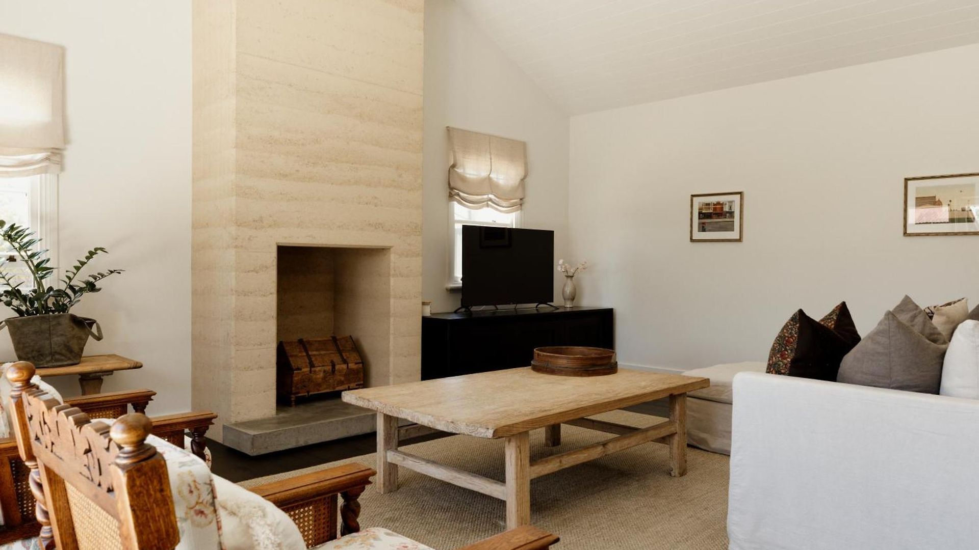 Airdrie - Storybook Country Charm Holiday home *