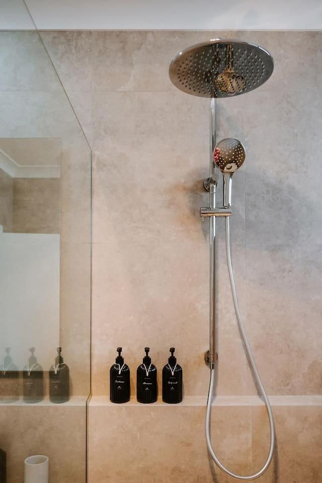Luxury Retreats - Group Getaway Near Wineries Holiday home *