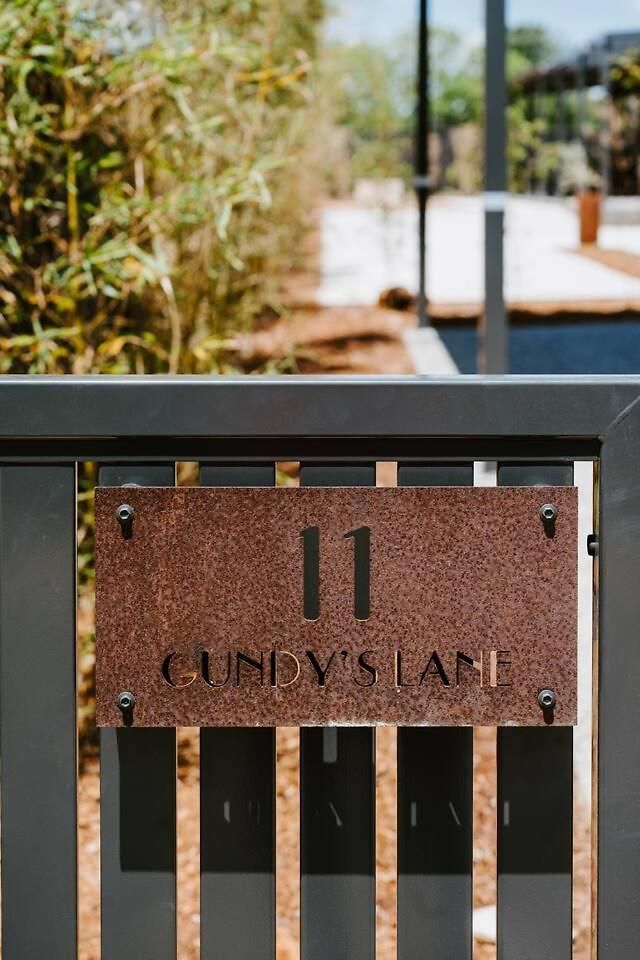 Luxury Retreats - Group Getaway Near Wineries Mudgee