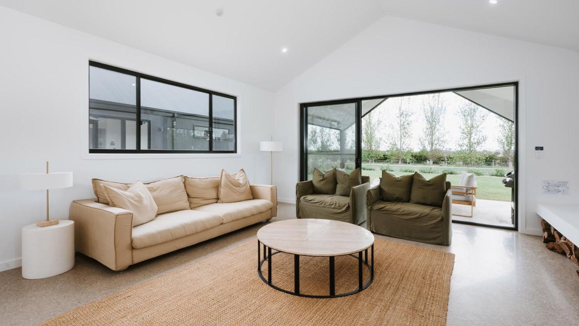 Jarli Barn - Refined Wine Country Retreat With Pool Holiday home *