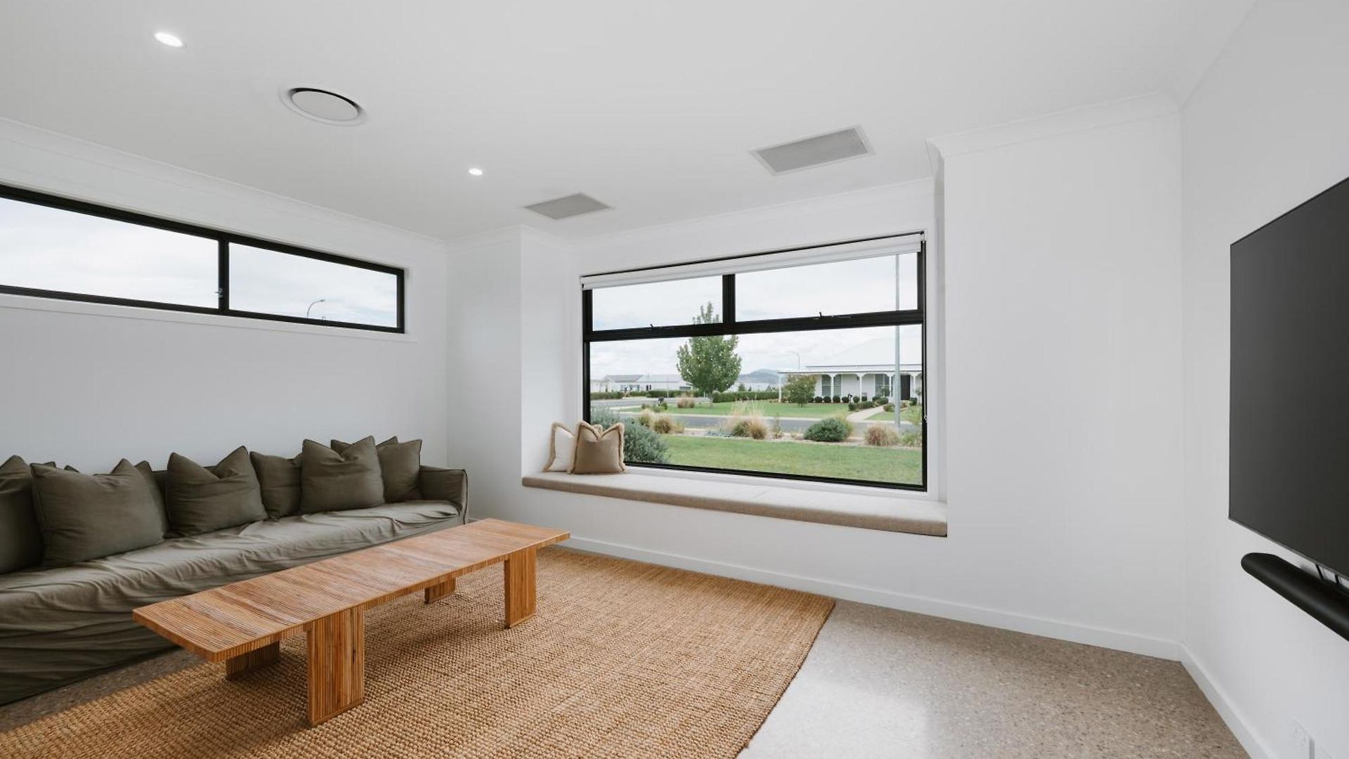 Jarli Barn - Refined Wine Country Retreat With Pool Holiday home Mudgee