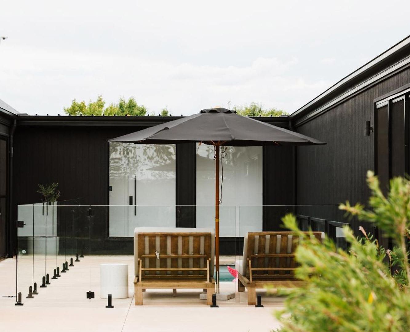 Jarli Barn - Refined Wine Country Retreat With Pool *