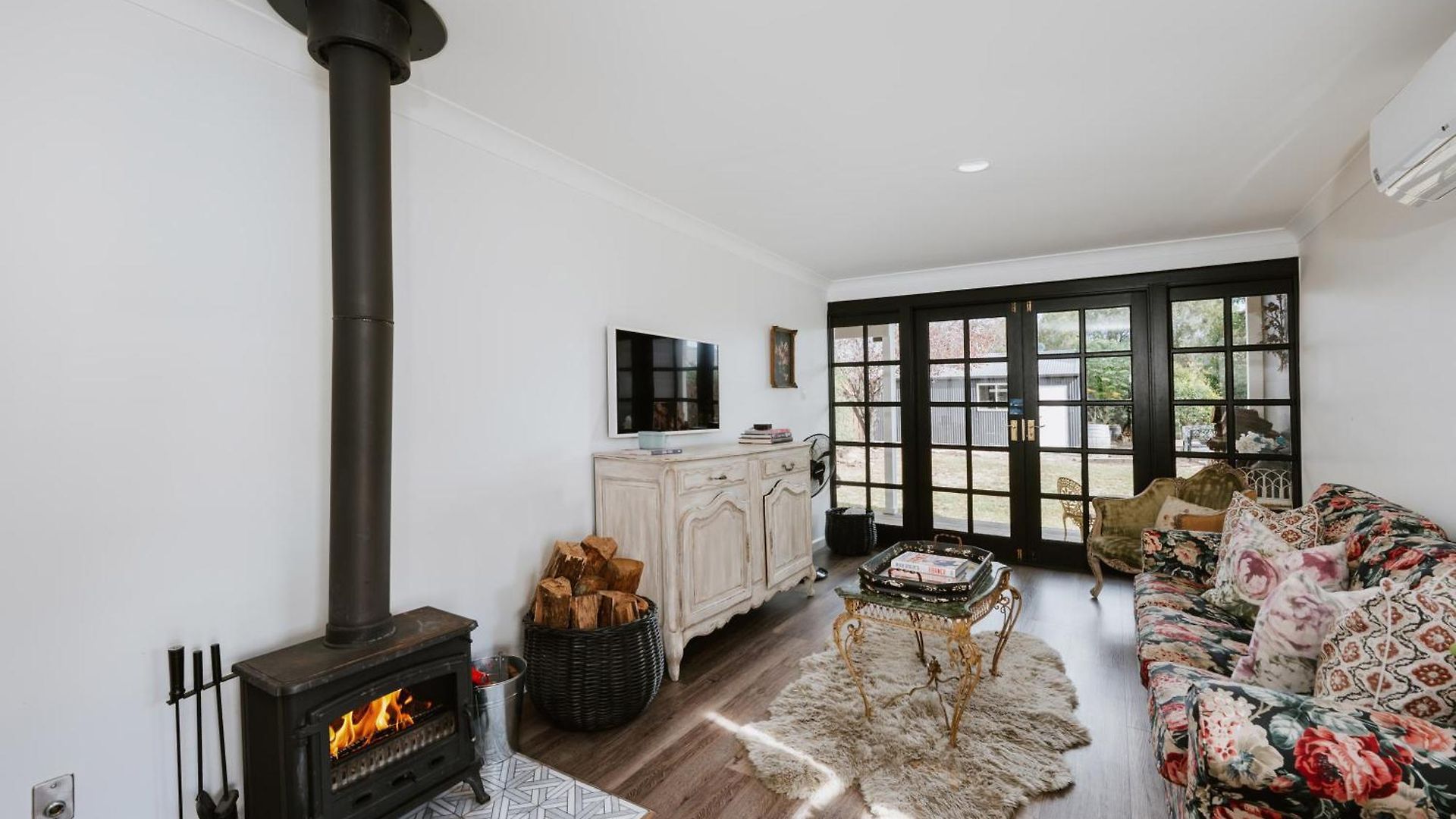 'mudgee Maison' A Charming Vintage Country Escape Holiday home Mudgee