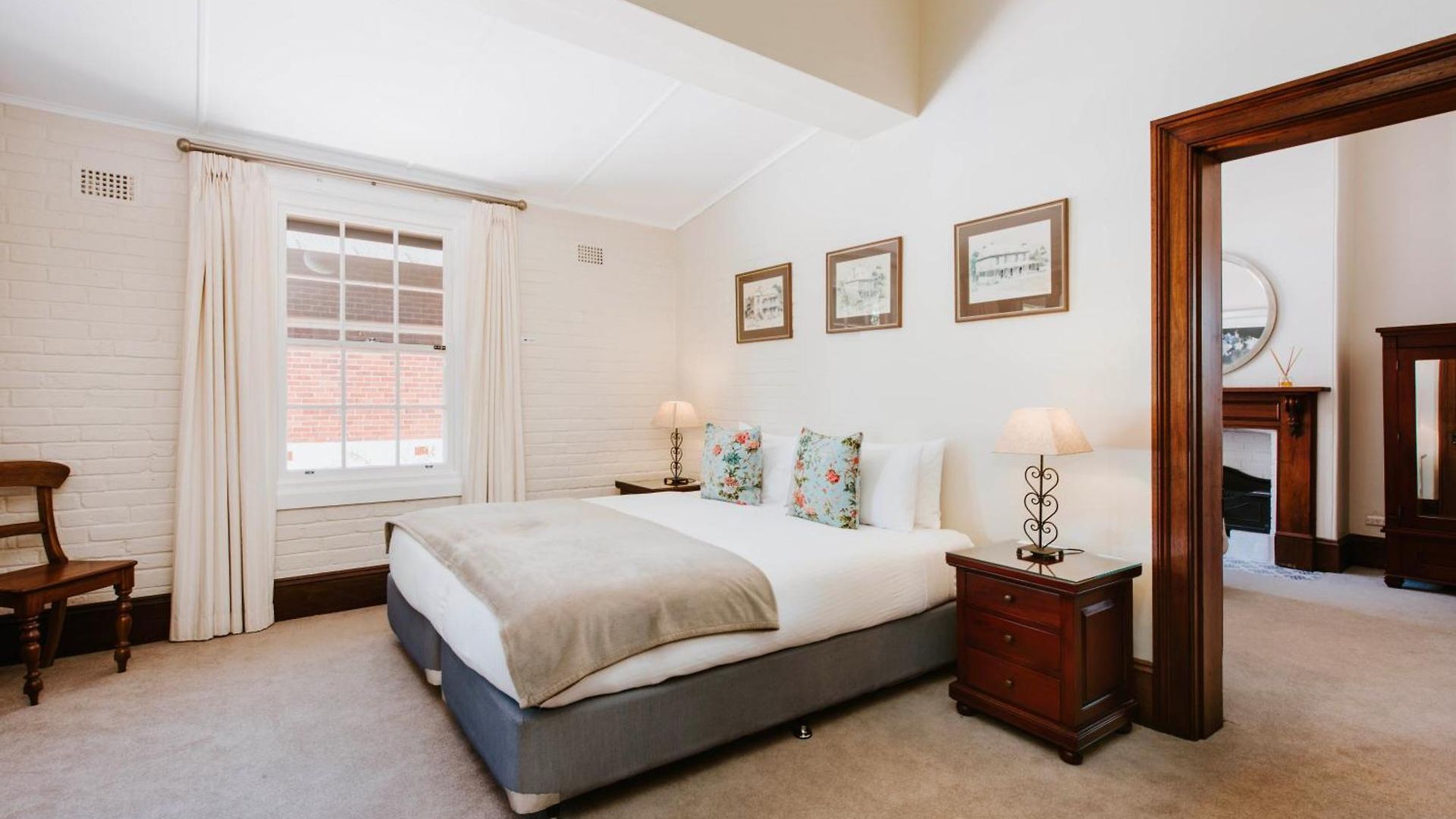 Cawarra On The Park - Historic Grandeur *