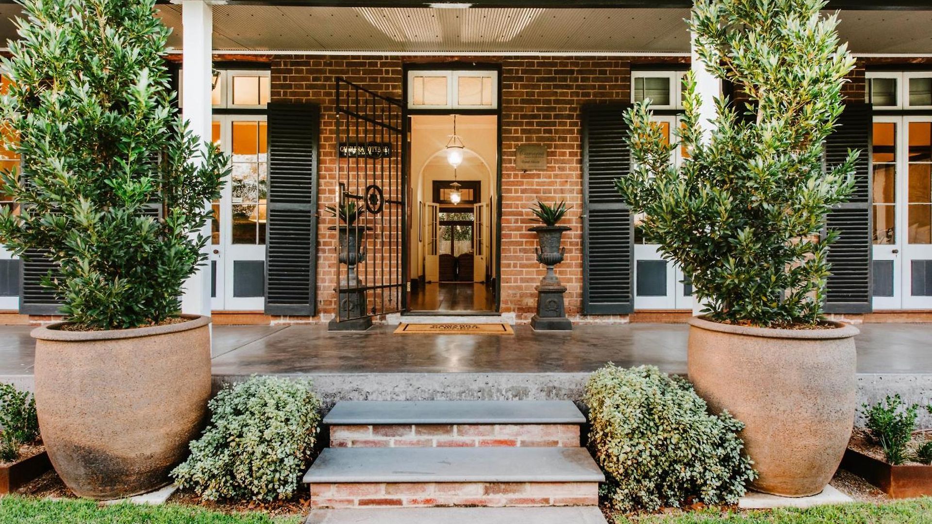 Holiday home Cawarra On The Park - Historic Grandeur Mudgee