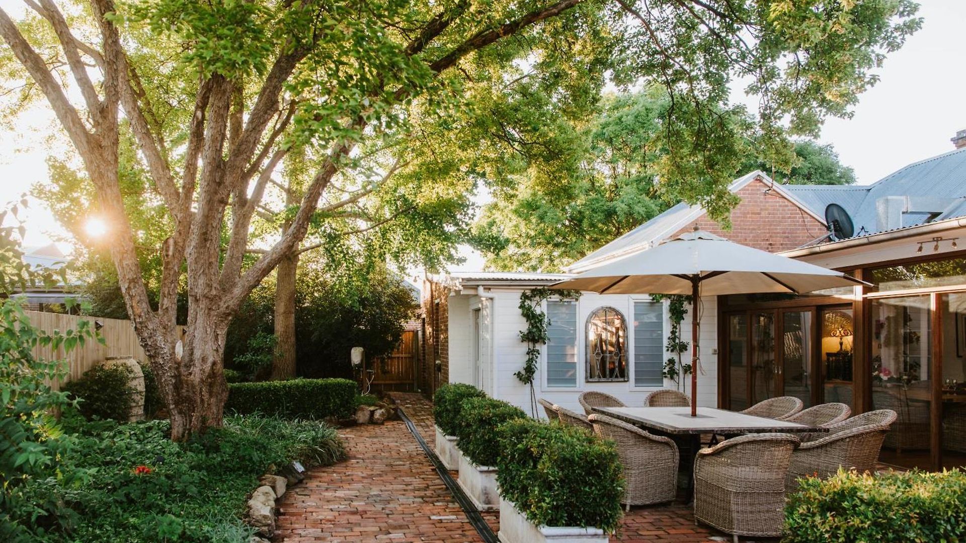 Cawarra On The Park - Historic Grandeur Holiday home *
