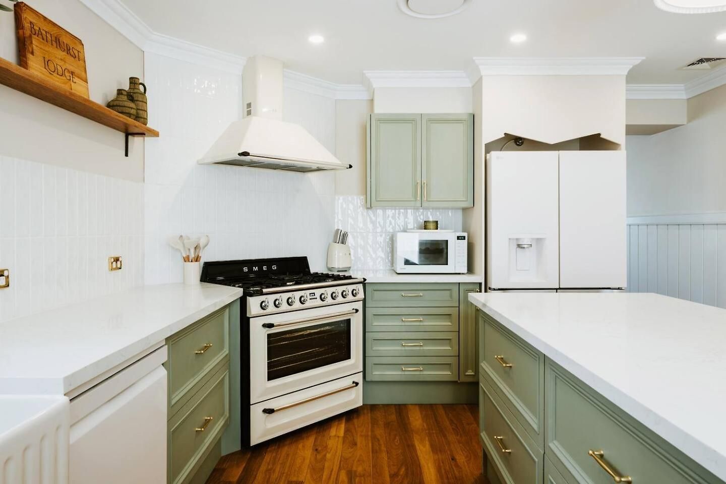 Bathurst - Historic Modern Retreat With Alfresco *