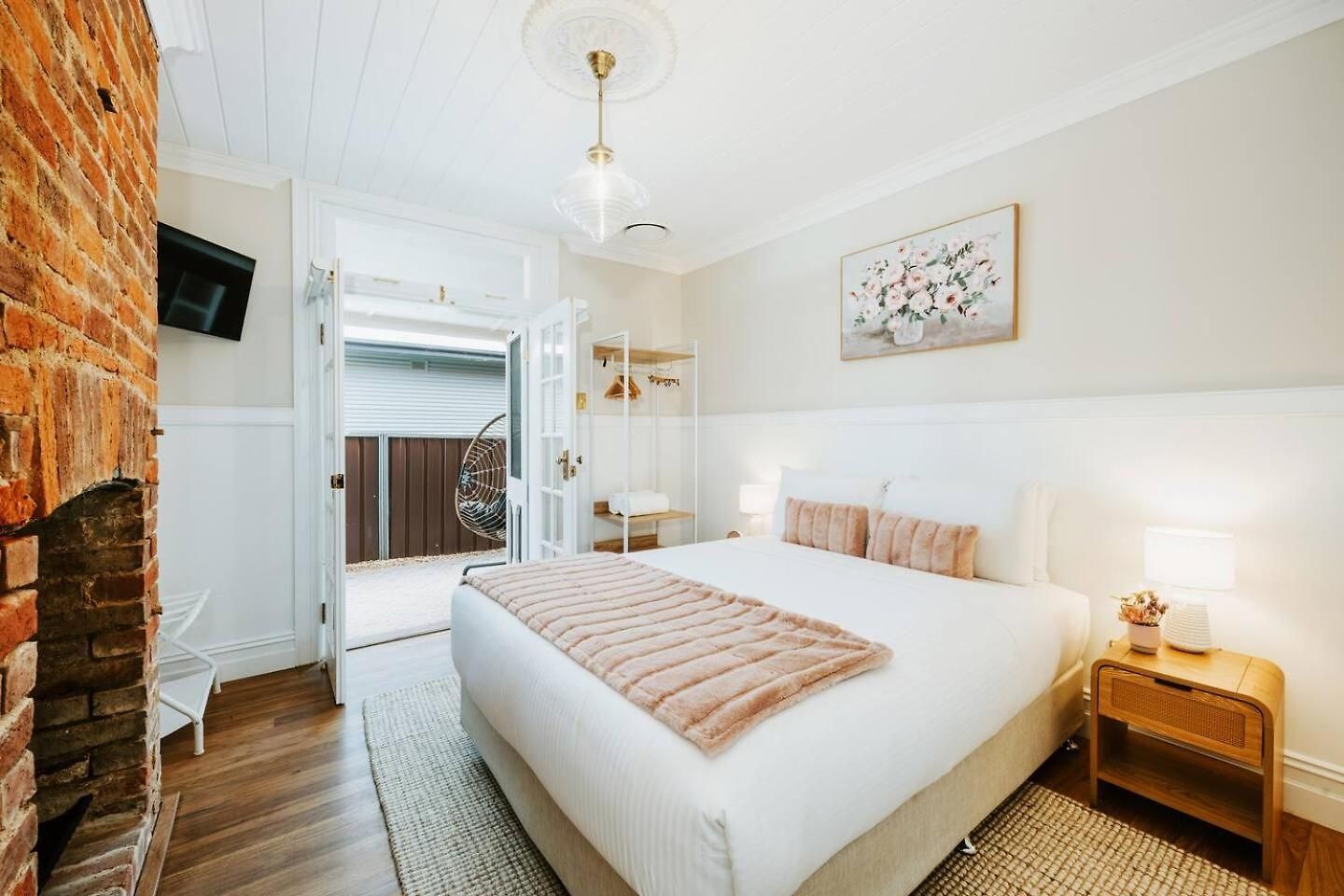 Bathurst - Historic Modern Retreat With Alfresco Holiday home *