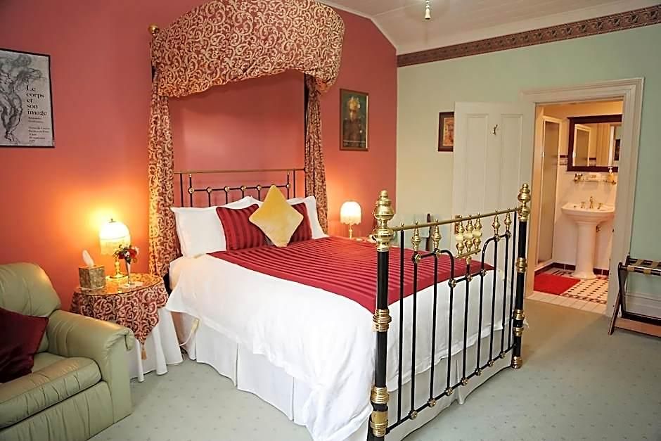 Bed & Breakfast Forgandenny House