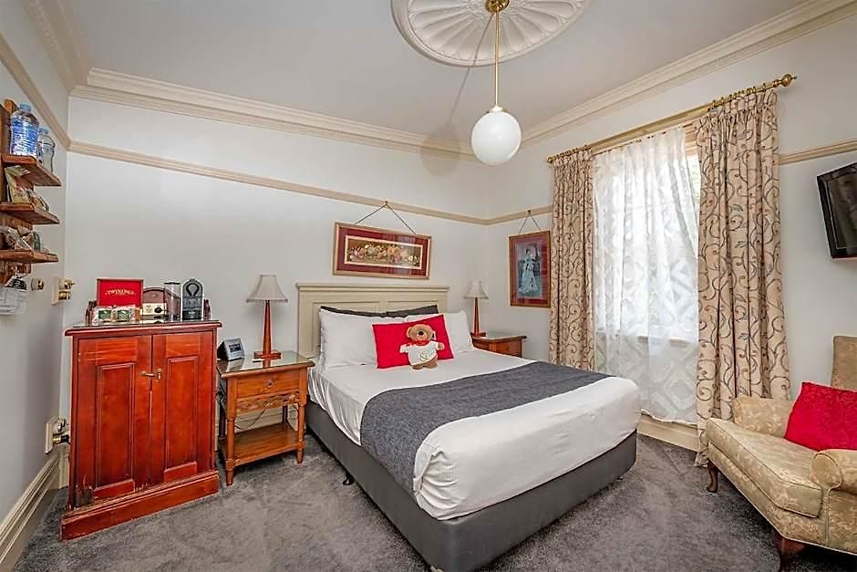Cobb & Co Court Boutique Hotel Mudgee