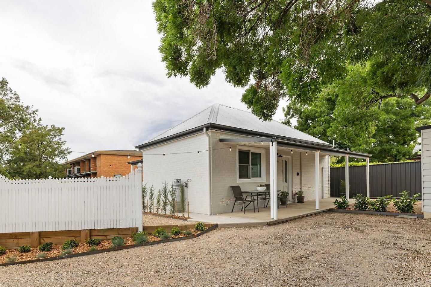 Claret - Walk Into Mudgee's Historic Heart Holiday home Mudgee