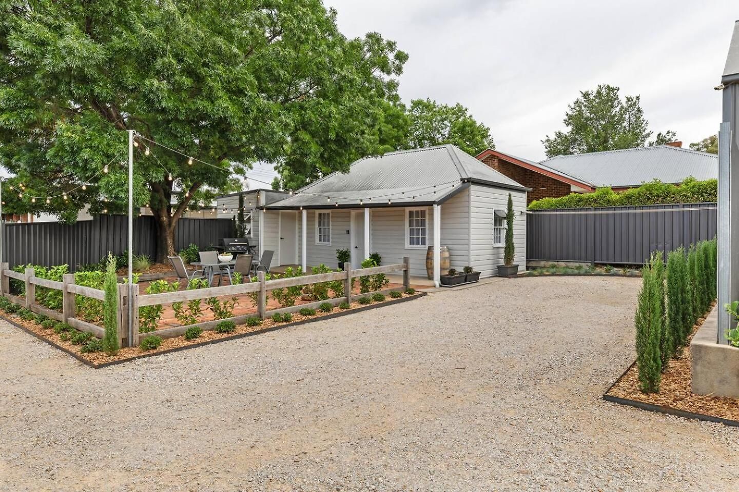 Ash - Intimate Wine Country Living For Two *