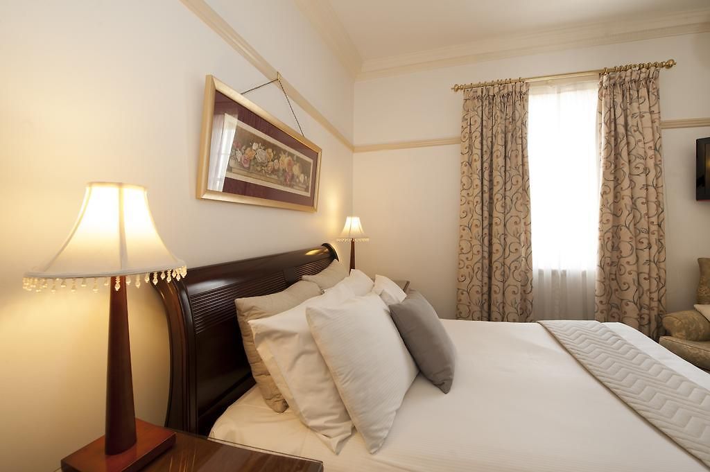 Cobb & Co Court Boutique Hotel Mudgee