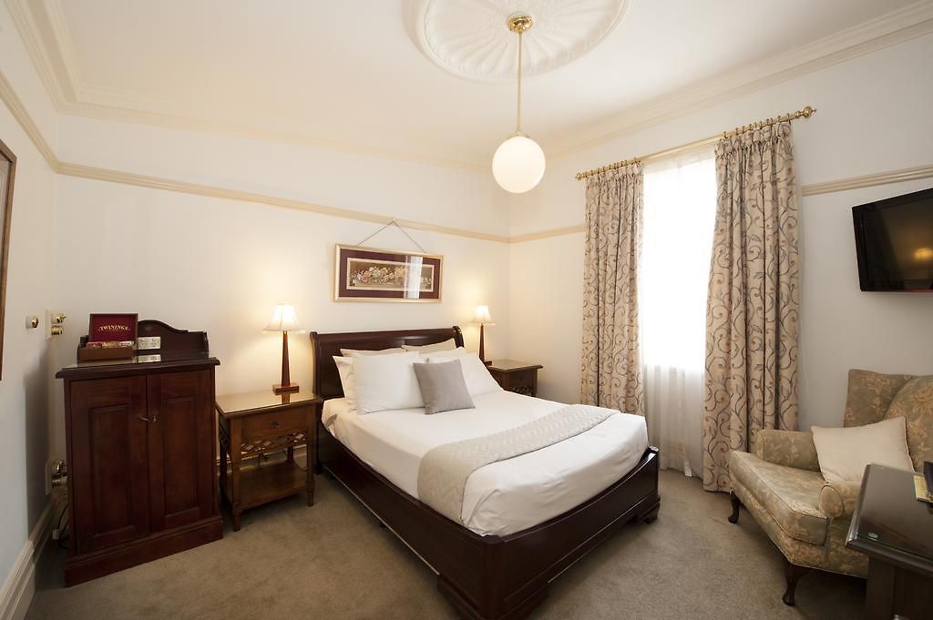 Cobb & Co Court Boutique Hotel Mudgee