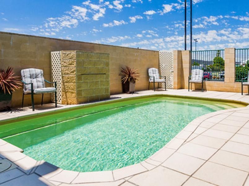 Soldiers Motel 4*