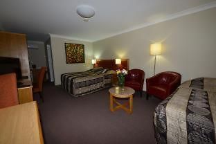 Winning Post Motor Motel