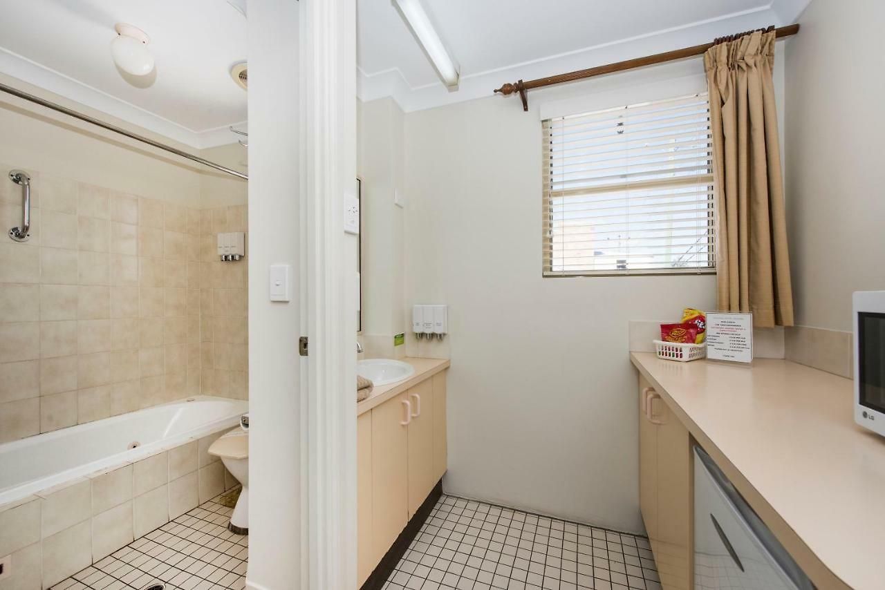 Soldiers Motel 4*