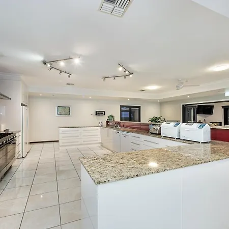 Guest house Mudgee Guesthouse 4*