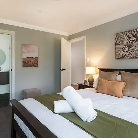 Holiday home 'campanile House' The Ultimate Adventure Mudgee
