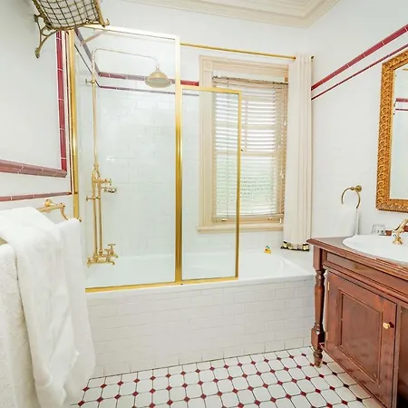 Hotel Cobb & Co Court Boutique