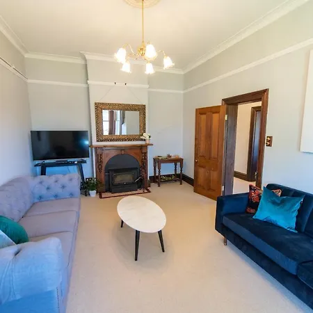 Avoca House - Gorgeous Federation Holiday home
